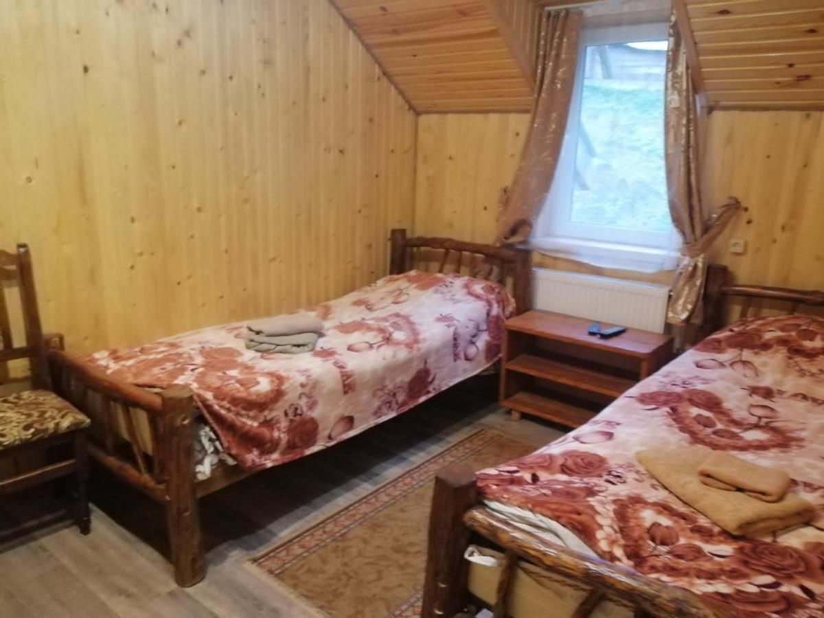 Вілла Гостинний двір у Ангеліни Татарів Екстер'єр фото